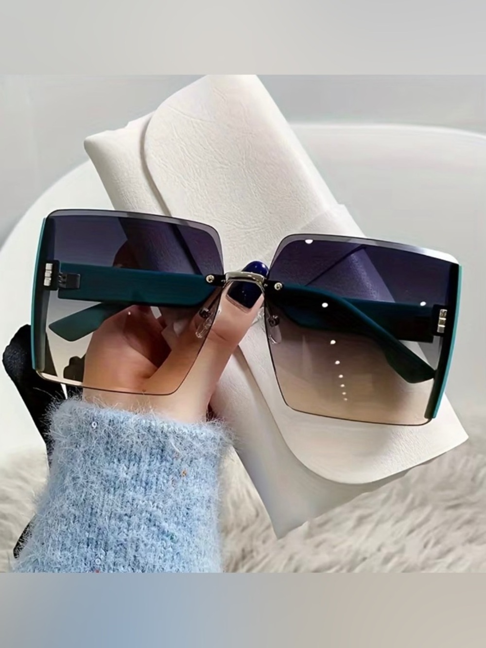 Chic Oversized Teal Gradient Women's Sunglasses NWOT